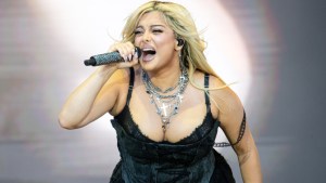 4 Pop Artists Who Wrote No. 1 Hits for Other Pop Artists Before Scoring Their Own
