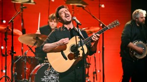 Mumford & Sons Play a Last-Minute Unplugged Set in New York Ahead of ‘SNL’