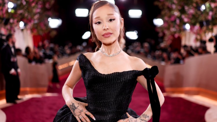 Ariana Grande Announces New Album, ‘Petal’