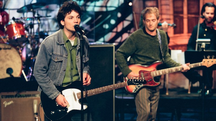 How Wilco Left Their Label and Successfully Self-Released Their Iconic 2001 Album ‘Yankee Hotel Foxtrot’