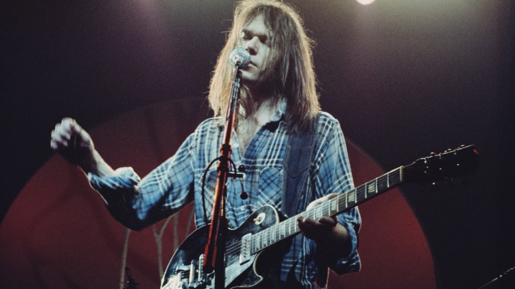3 Neil Young Bangers That Foreshadowed Grunge