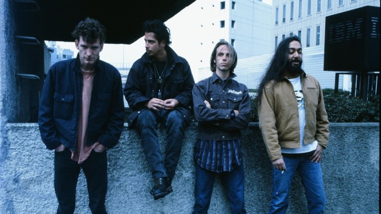 The Surreal and Unknowable Meaning Behind “Black Hole Sun” by Soundgarden