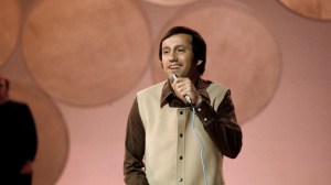The Story Behind Ray Stevens’ Novelty Hits and How He Penned an Inspiring No. 1 Hit in 1970