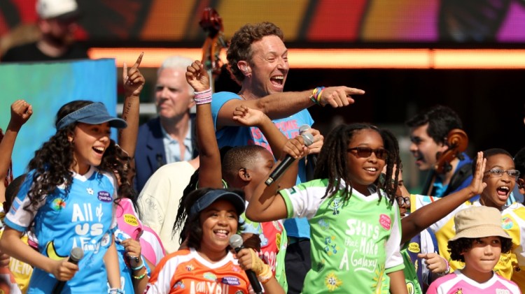 The Meaning Behind “We Dance” by Coldplay and a Unifying Message With The Muppets