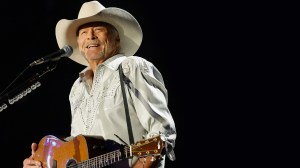 The Heartfelt Meaning Behind Orleans’ “Still The One” and Alan Jackson’s Stunning Cover