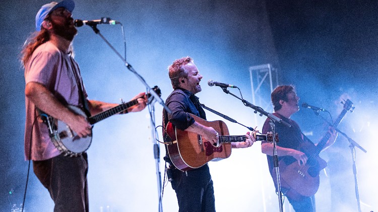 The Uplifting Yet Cautious Meaning Behind “Love Is Everywhere (Beware)” by Trampled By Turtles and Jeff Tweedy
