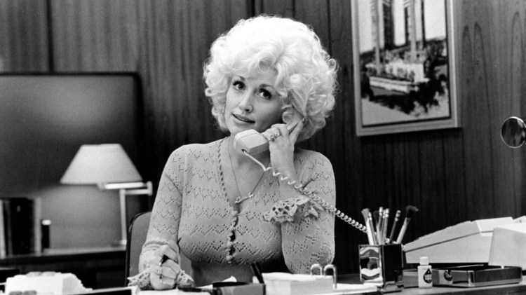 The Meaning Behind “9 To 5” by Dolly Parton and a Worker’s Anthem From an American Treasure