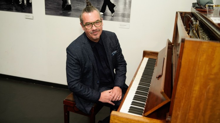 3 Songs That Display the Sophisticated Alt-Pop of Duncan Sheik