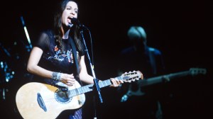 4 Facts About “Uninvited” by Alanis Morissette