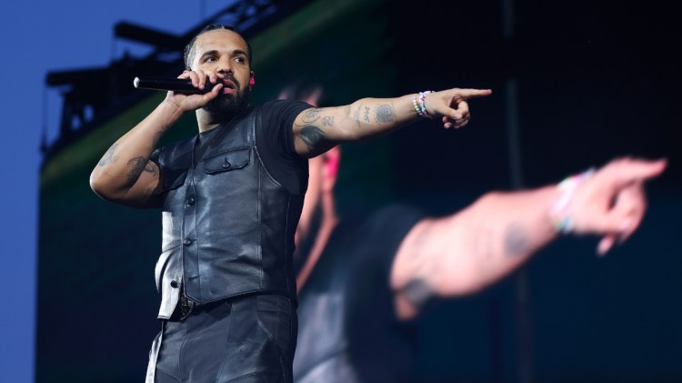 Drake and Don Toliver are “Choosin’ Texas” on Their Collaboration “Solar Eclipse”