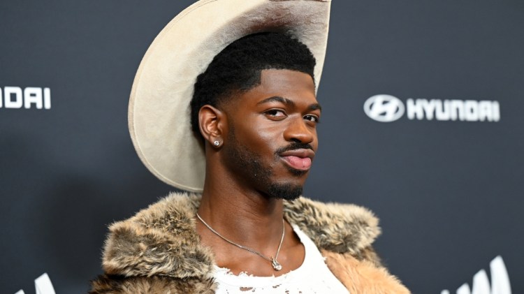 Lil Nas X Revisits His Roots on Empowering New Single “World’s Greatest!”