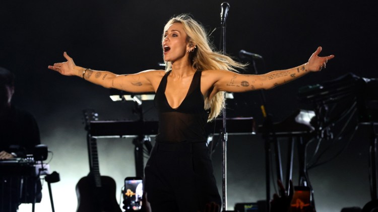 3 Iconic Miley Cyrus Reinventions That We Still Can’t Stop Thinking About