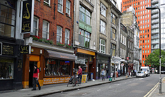 Denmark Street in London<br>Photo: <a href="https://www.flickr.com/photos/41619551@N08/9116750418/" target="_blank">trecca</a>, via Flickr, CC 2.0