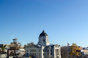 Downtown Bloomington<br>Photo: <a href="https://www.flickr.com/photos/spablab/37963365674" target="_blank">Sean Benham</a>, via Flickr, CC 2.0