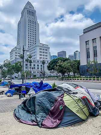 A homeless encampment outside City Hall in Los Angeles<br>Photo: <a href="https://www.flickr.com/photos/84263554@N00/51214432493/" target="_blank">Ron Reiring</a>, via Flickr, CC 2.0
