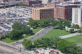 Dealey Plaza, from 19th floor of Regency Hyatt<br>Photo: <a href="https://commons.wikimedia.org/wiki/File:Dallas_Daley_Plaza.JPG">Grosse</a>, <a href="https://creativecommons.org/licenses/by-sa/3.0">CC BY-SA 3.0</a>, via Wikimedia Commons