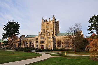 Thompson Library at Vassar<br>Photo: <a href="https://commons.wikimedia.org/wiki/File:Thompson_Library_External.jpg">Jim Mills</a>, <a href="https://creativecommons.org/licenses/by-sa/4.0">CC BY-SA 4.0</a>, via Wikimedia Commons
