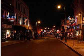 Night scene of Beale Street<br>Photo: <a href="https://commons.wikimedia.org/wiki/File:Beale_Street_at_night.jpg">Curt  Hart</a>, <a href="https://creativecommons.org/licenses/by/2.0">CC BY 2.0</a>, via Wikimedia Commons