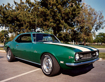 1968 Z/28 Camaro, typical type of car used to race on Lake Avenue. Singer Lou Gramm and Tim Crozier met the first time in 1978 while driving this car. Thanks to car owner Tim Crozier for all photos used in this article.