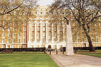 Entrance to Grosvenor Square Millennium Hotel London Mayfair