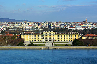 Schonbrunn Palace in Vienna<br>Photo: veronikasz, Pixabay